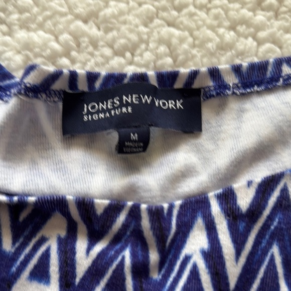 Stylish Blue and White Geometric Jones New York Women's 3/4 Sleeve Top - Picture 2 of 3